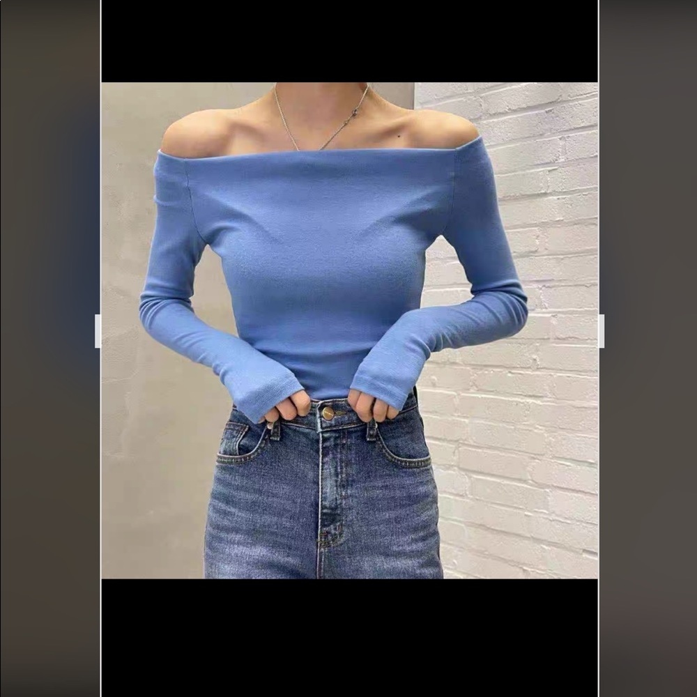 Korea DAILYJUD Off Shoulder Stretchy Sky Blue Top Shirt (Aritzia, Princess Poly)